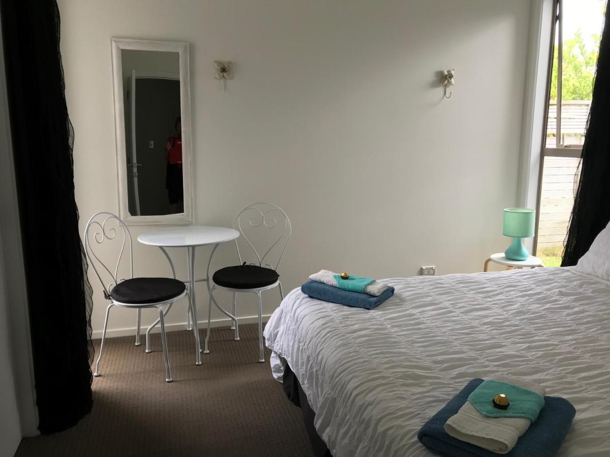Bed and Breakfast Jennie'S In Whitianga Exterior foto